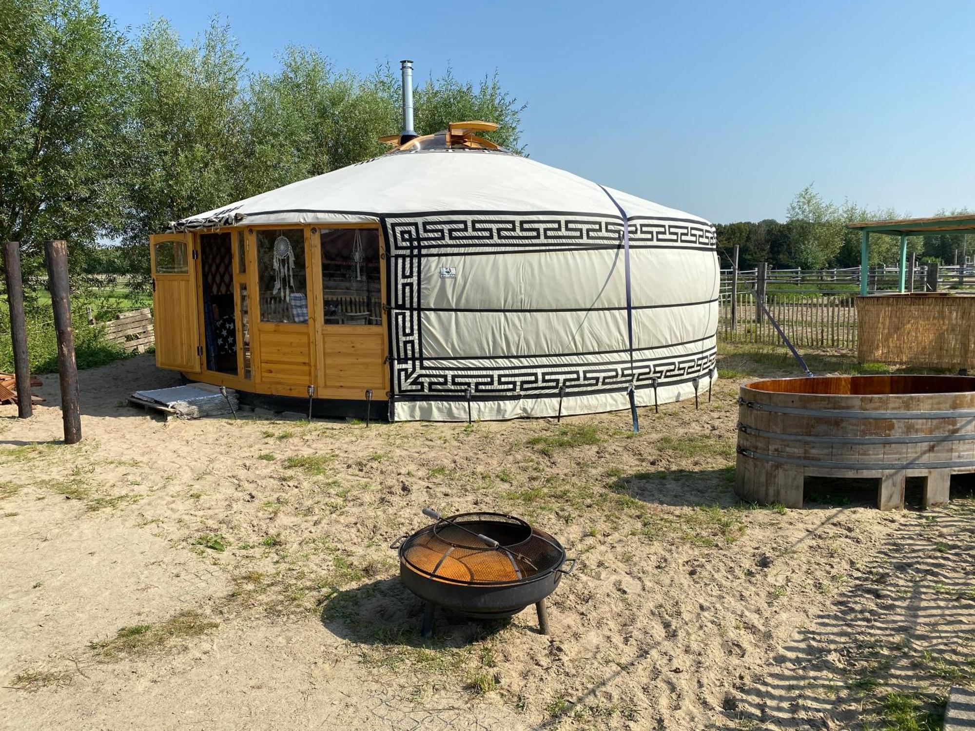 Luxe Yurt Ξενοδοχείο Koudekerke Εξωτερικό φωτογραφία